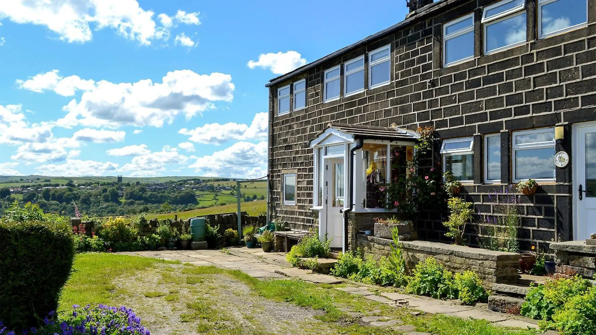 Vila Club House Hebden Bridge
